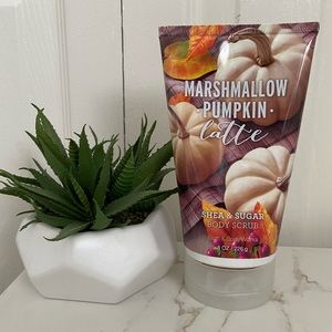 Bath & Body Works | Marshmallow Pumpkin Latte Shea & Sugar Body Scrub